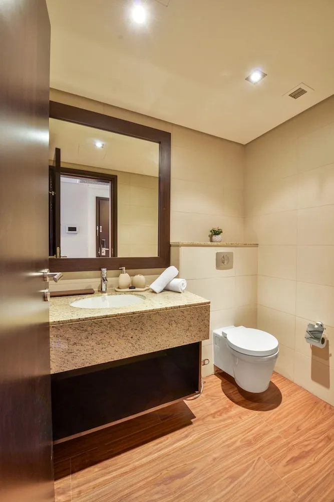Deluxe 1BR Suite
