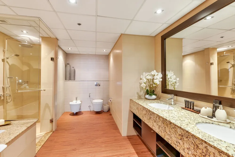 Deluxe 1BR Suite