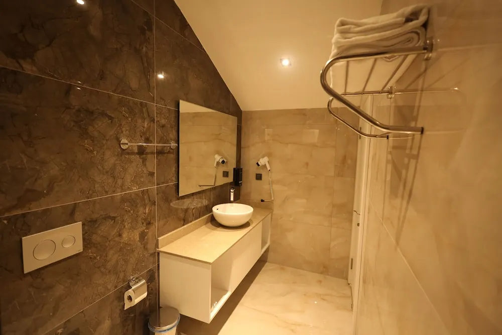 Luxury Süit, Göl Manzaralı