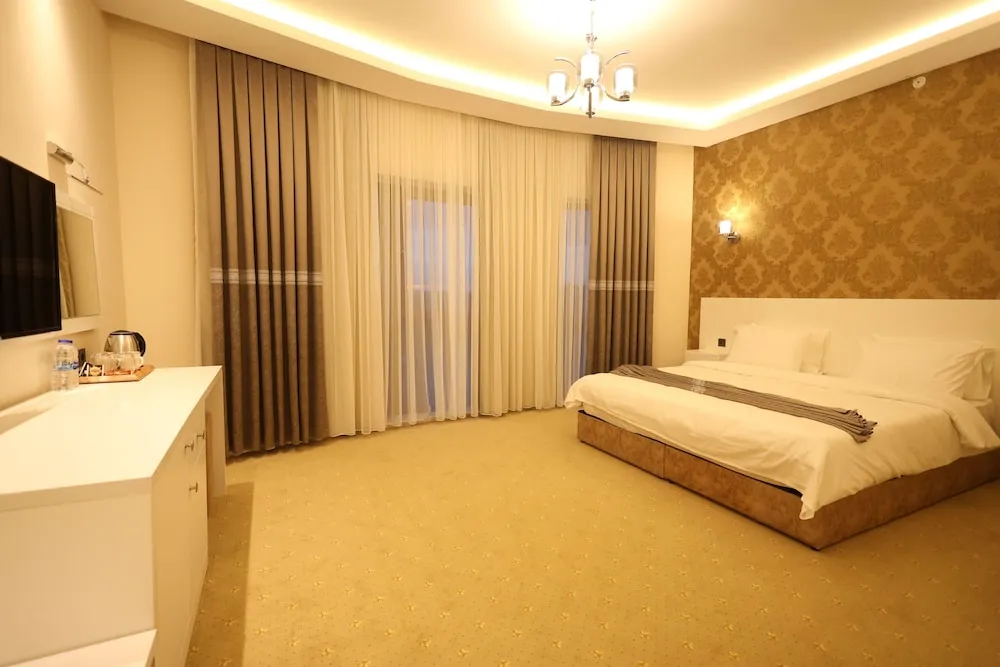 Luxury Süit, Göl Manzaralı