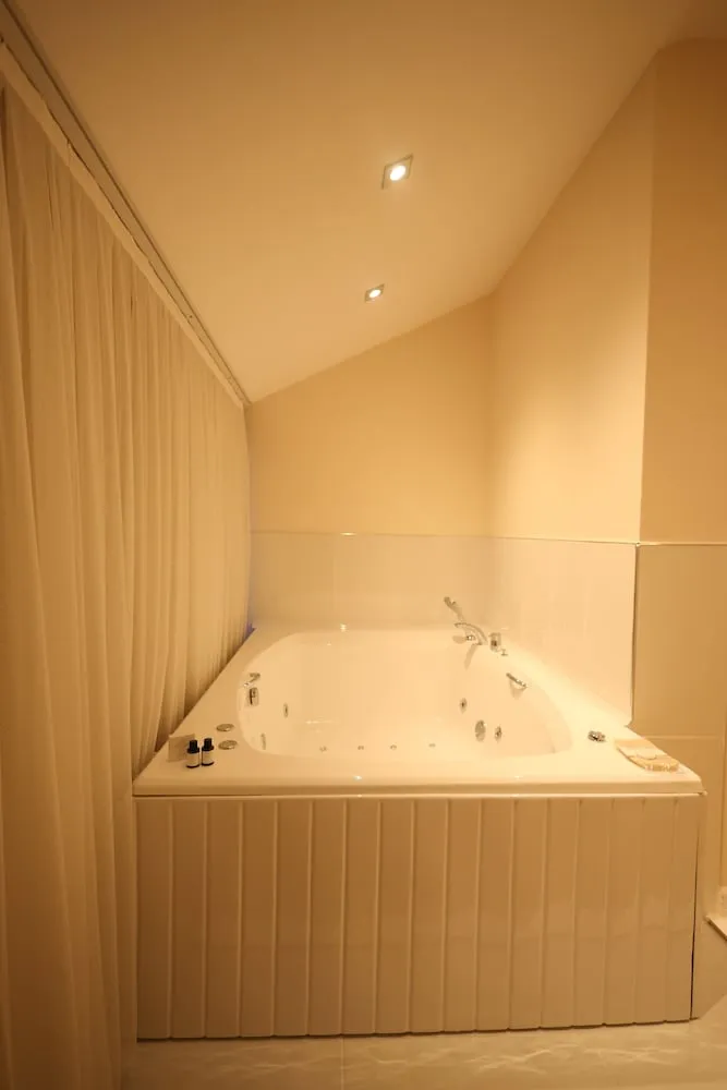 Luxury Süit, Göl Manzaralı