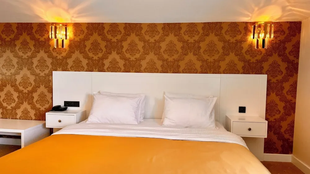 Deluxe Tek Büyük Yataklı Oda, Göl Manzaralı