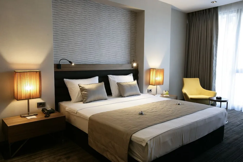 Standard Büyük Yataklı Tek Kişilik Oda