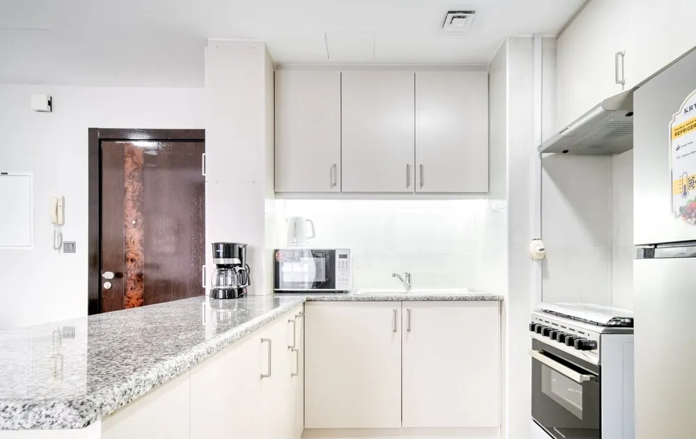 Basic Apart Daire, Şehir Manzaralı