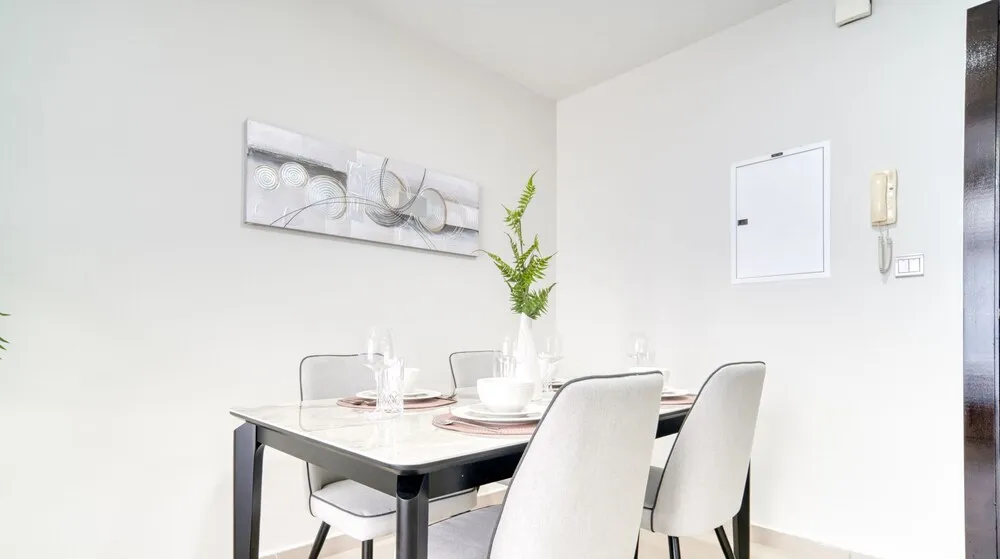 Basic Apart Daire, Şehir Manzaralı