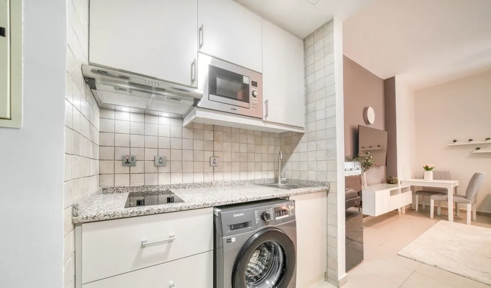 Basic Stüdyo, Şehir Manzaralı