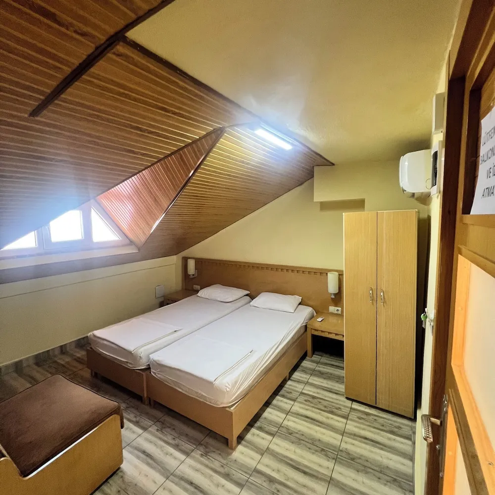 Basic Oda, Şehir Manzaralı