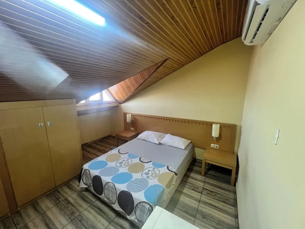Basic Oda, Şehir Manzaralı
