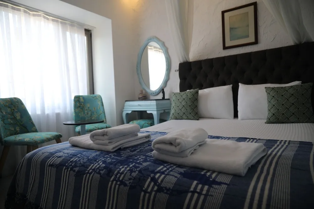 Cynera Standard Room