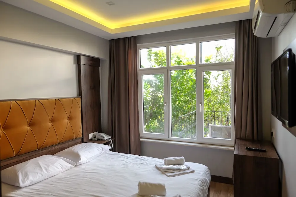 Deluxe Tek Büyük Yataklı Oda