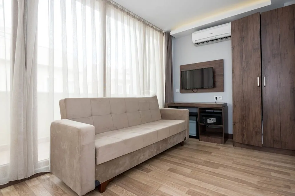 Deluxe Üç Kişilik Oda