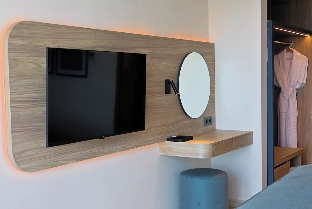 Panoramic Oda, Balkon, Göl Manzaralı