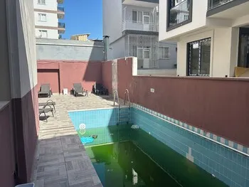 09 Royal Otel