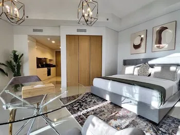 Lux BnB Aykon Tower Skyline Views