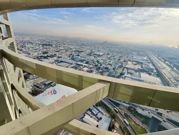 Lux BnB Aykon Tower Skyline Views
