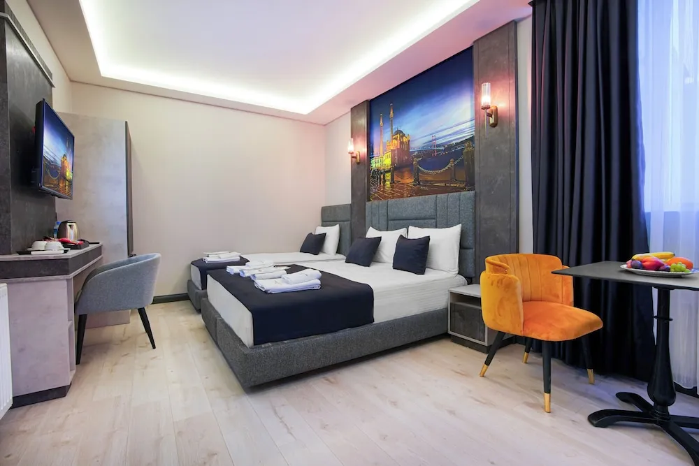 Comfort Üç Kişilik Oda, Şehir Manzaralı