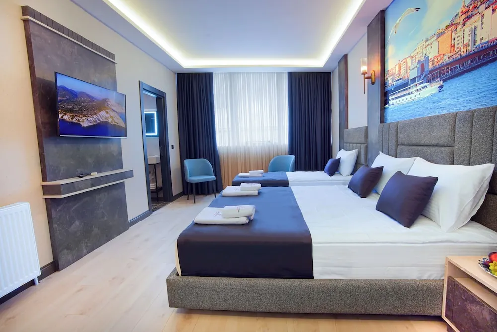 Comfort Üç Kişilik Oda, Şehir Manzaralı