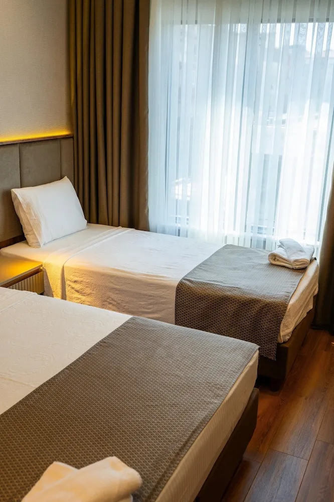 Comfort Büyük Yataklı Tek Kişilik Oda, Şehir Manzaralı