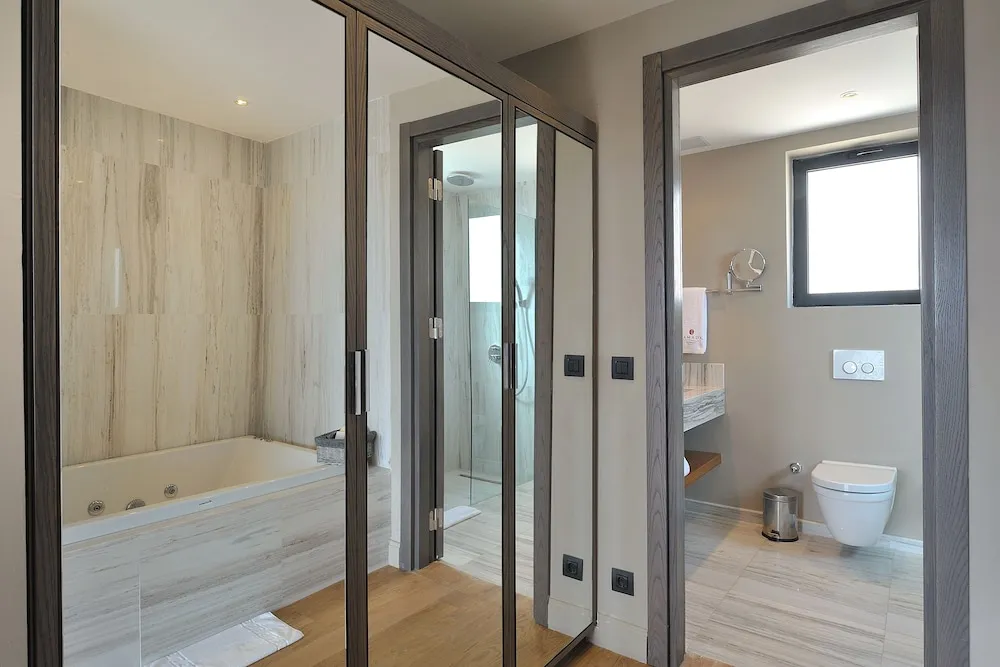 Villa, 1 En Büyük (King) Boy Yatak, Sigara İçilmez (Private Pool)