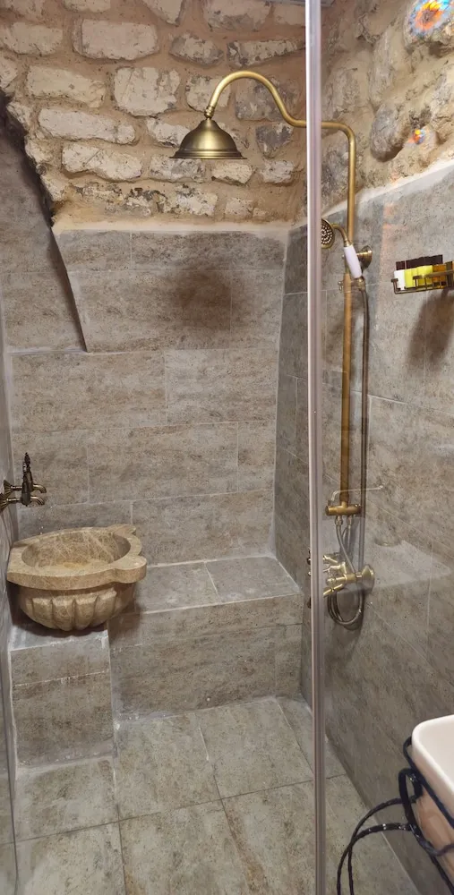 Family Oda, Avlu Manzaralı