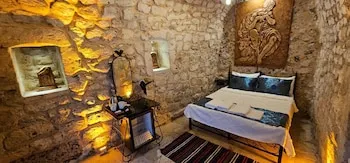 Cleopatra Antique Hotel
