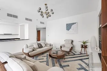 WelHome - Stunning 3BR Apartment with Balcony and Canal View