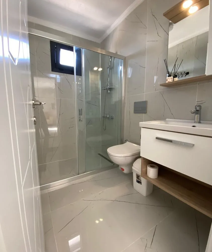 Deluxe Dört Kişilik Oda, Balkon, Bahçe Manzaralı