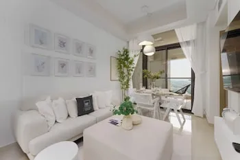 Maison Privee - City Chic Retreat in Dubai’s Prime Location