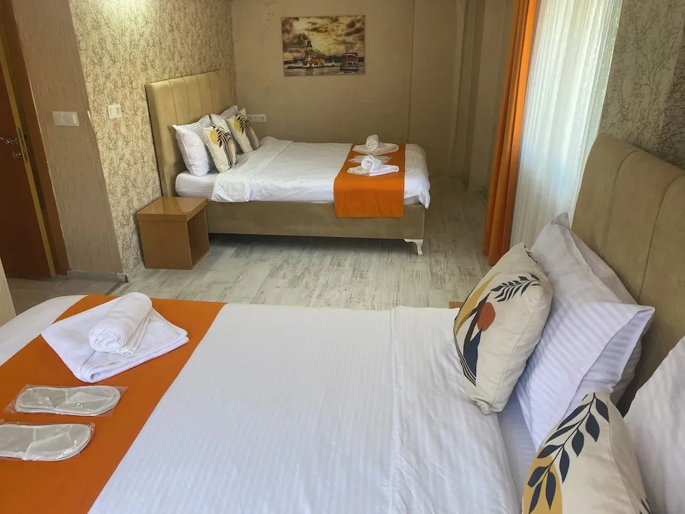 Basic Tek Büyük veya İki Ayrı Yataklı Oda, Şehir Manzaralı