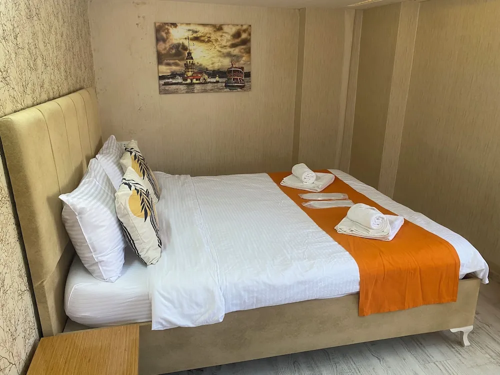 Basic Tek Büyük veya İki Ayrı Yataklı Oda, Şehir Manzaralı