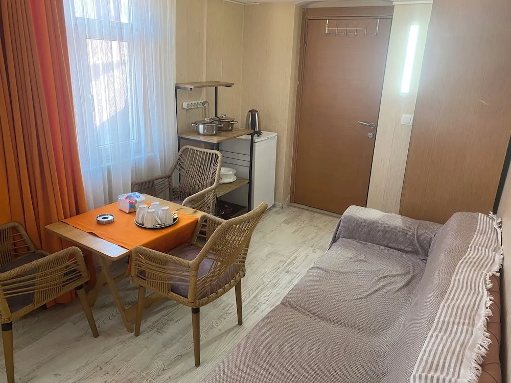 Basic Tek Büyük veya İki Ayrı Yataklı Oda, Şehir Manzaralı