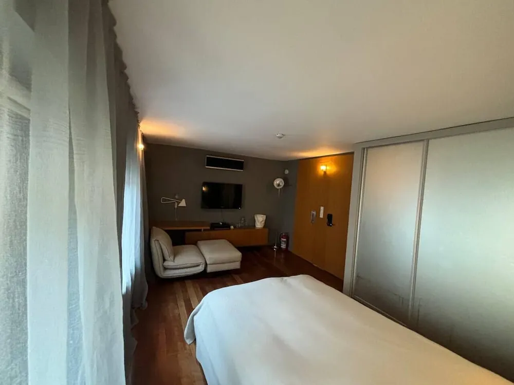 Premium Tek Büyük Yataklı Oda, Sigara İçilmez, Balkon