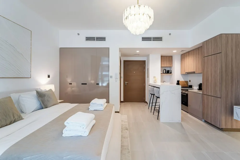 Deluxe Stüdyo, Havuz Manzaralı