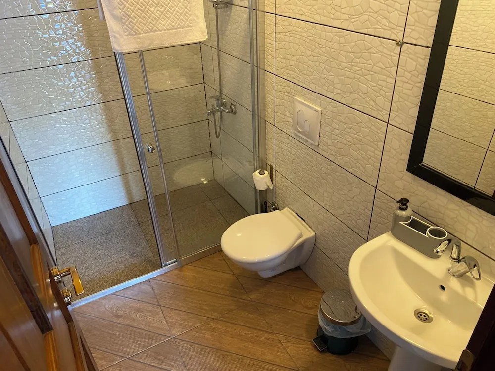 Standard Tek Büyük veya İki Ayrı Yataklı Oda, Dağ Manzaralı