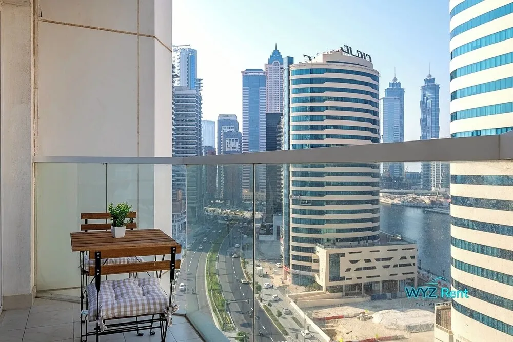 Standard Apart Daire, Balkon, Kanal Manzaralı