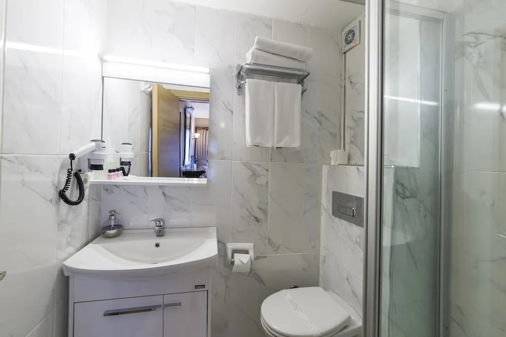 Deluxe Tek Büyük Yataklı Oda, Balkon