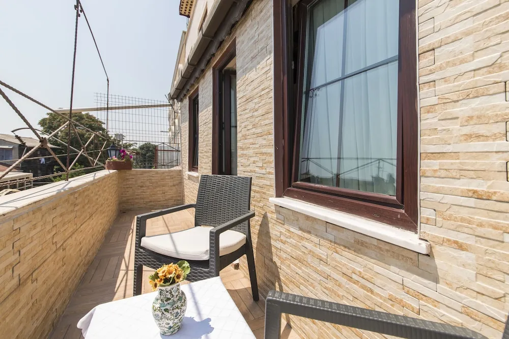 Deluxe Tek Büyük Yataklı Oda, Balkon