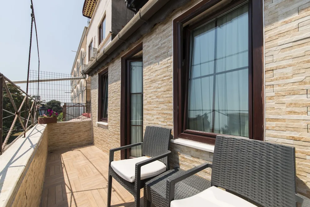 Deluxe Tek Büyük Yataklı Oda, Balkon