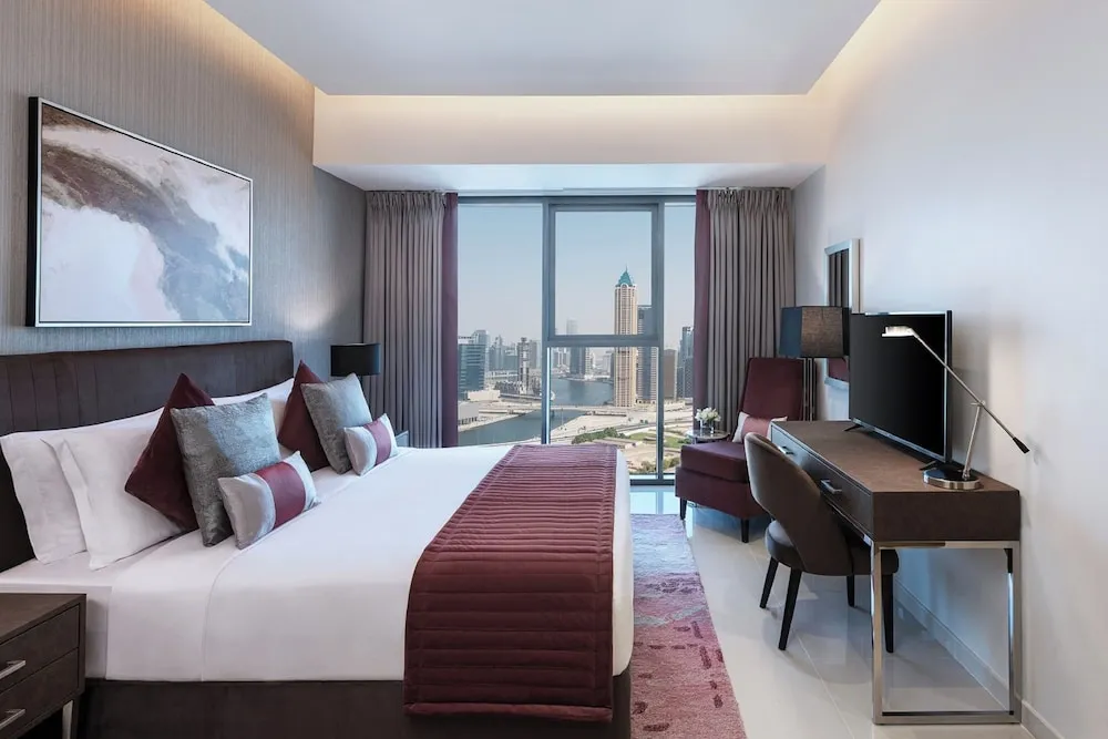 1 Bedroom Canal View