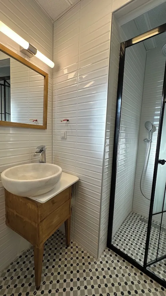 Comfort Oda, 1 Büyük (Queen) Boy Yatak