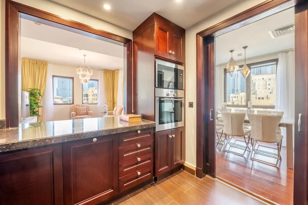 Deluxe 2BR Apartment