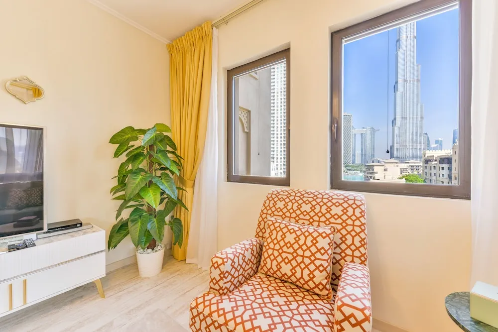 Deluxe 2BR Apartment