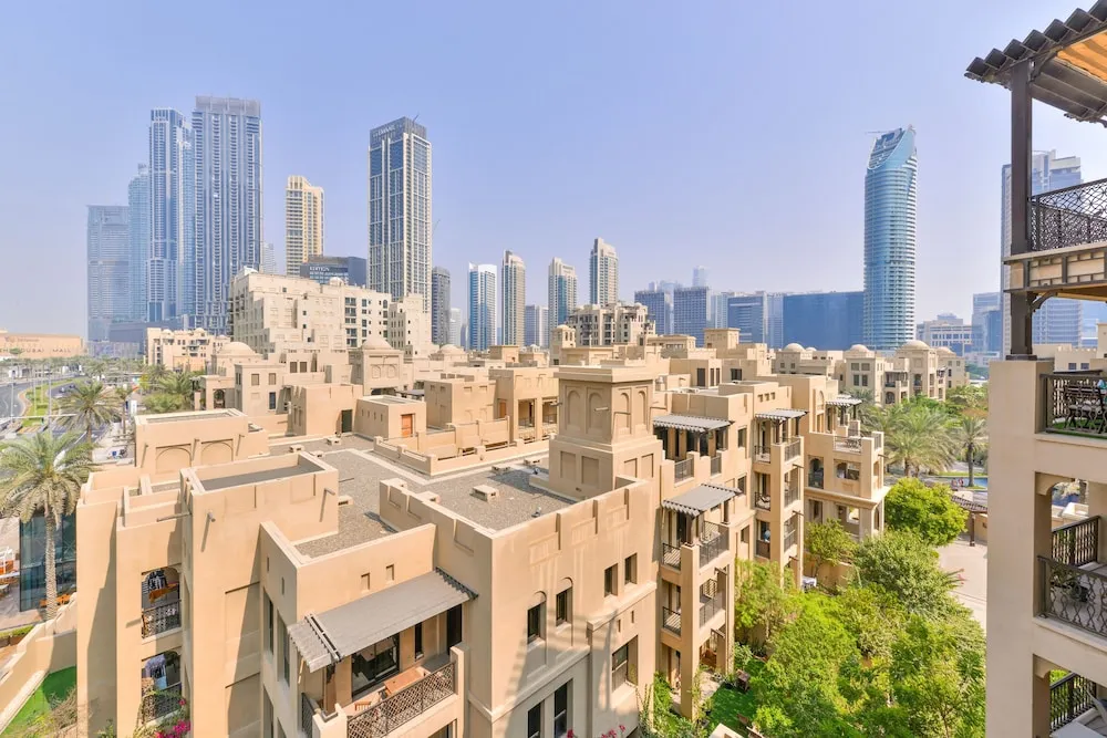 Deluxe 2BR Apartment