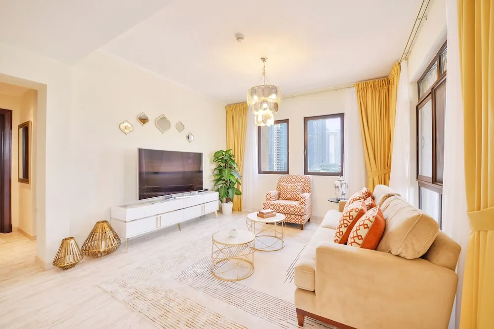 Deluxe 2BR Apartment