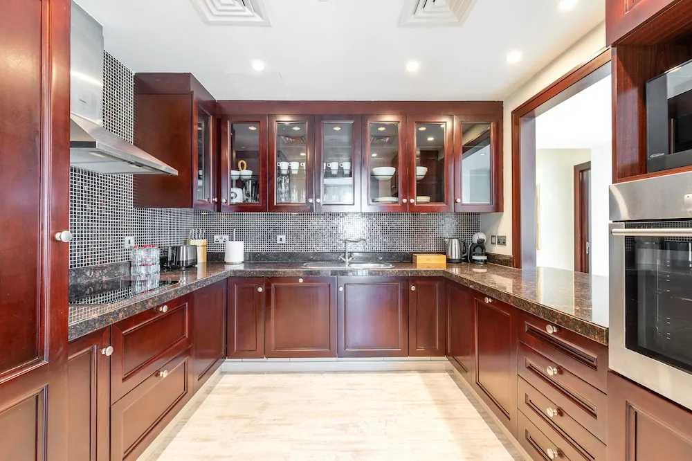 Deluxe 2BR Apartment