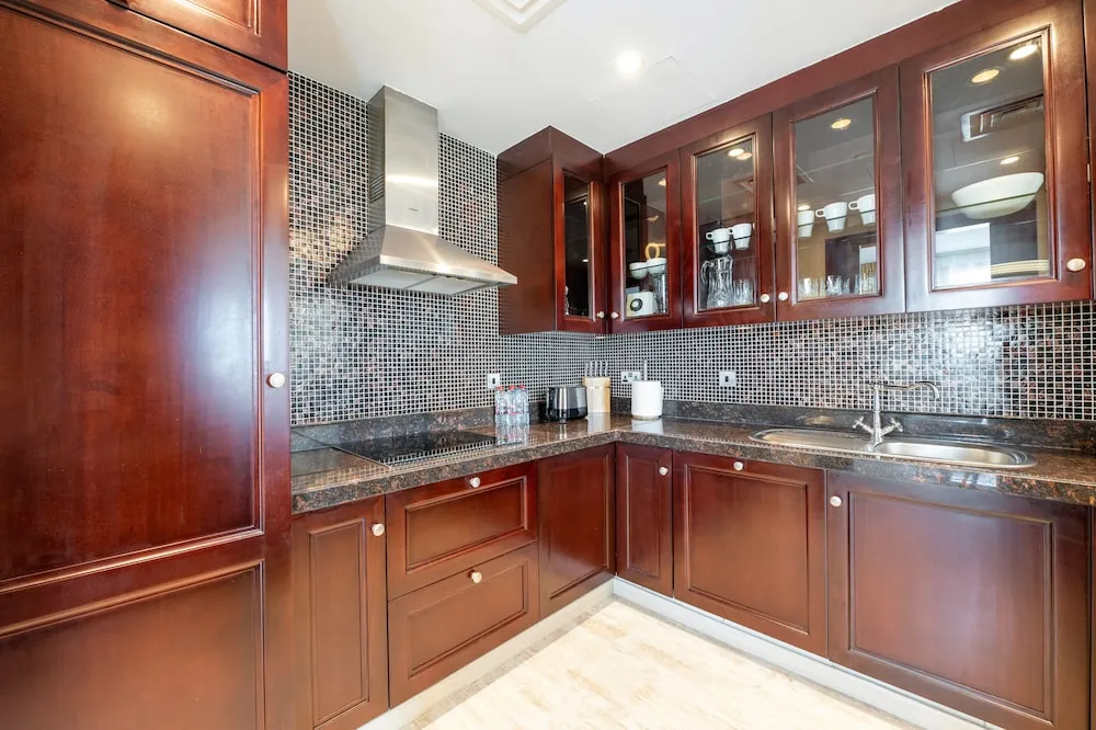 Deluxe 2BR Apartment