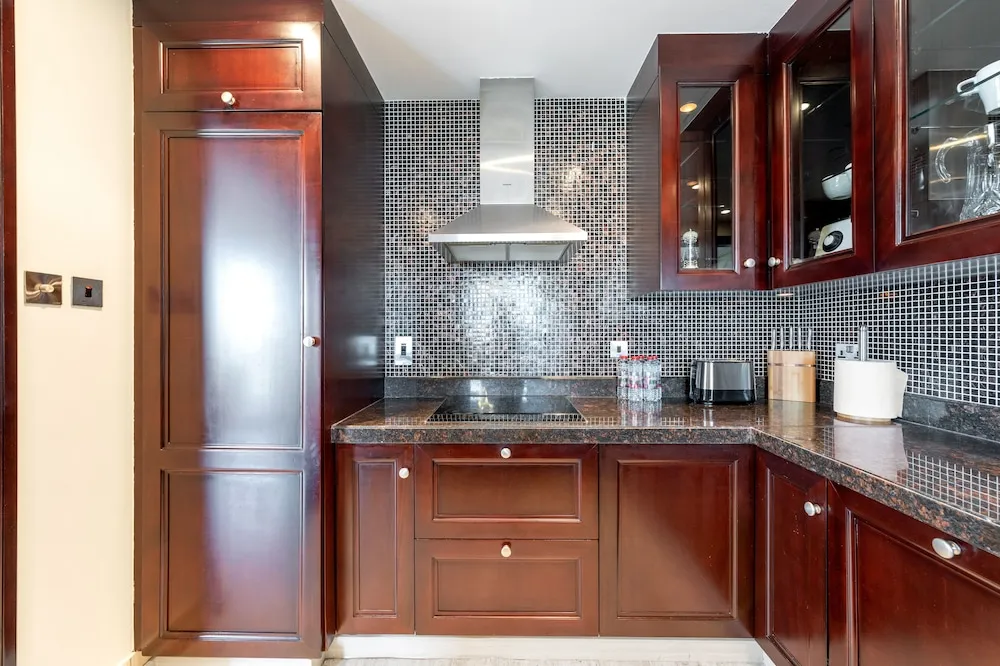 Deluxe 2BR Apartment