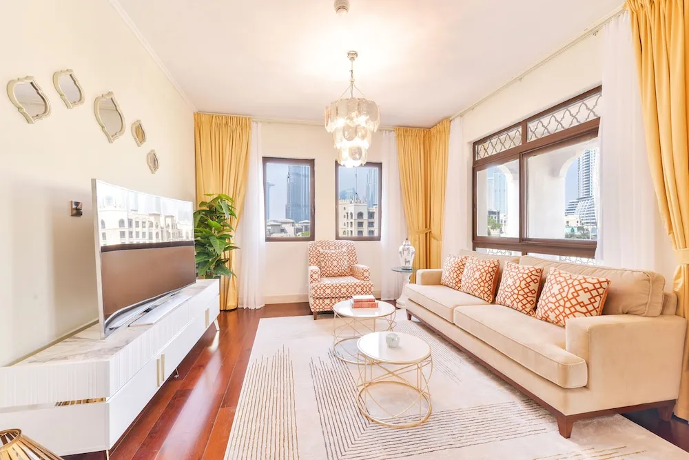 Deluxe 2BR Apartment