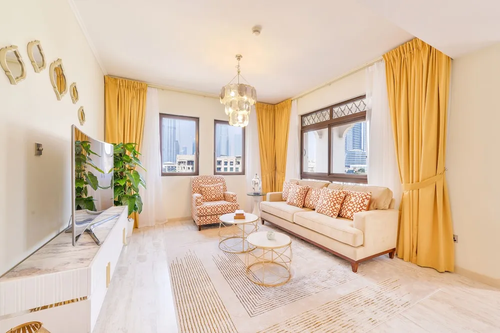 Deluxe 2BR Apartment