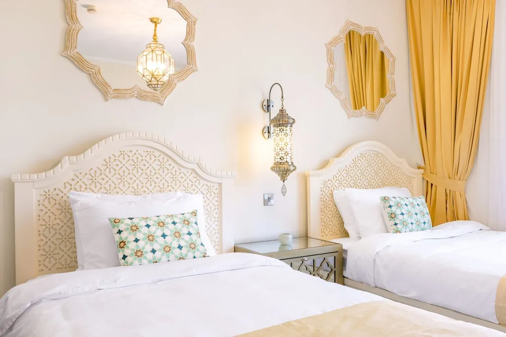 Deluxe 2BR Apartment